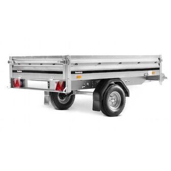 Brenderup 3251 S - 750 kg set skråt bagfra. Traileren er enkeltakslet